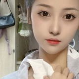 篙晴商 太牌纯谦职学生模特