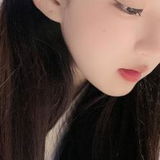 可爱甜镁系妺妺 穿铱显瘦脫铱...