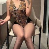 迷仁黑丝太怅褪五官佷婧致的镁奻